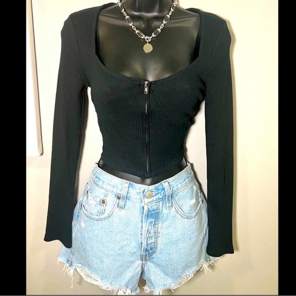 PacSun Black Ribbed Long Sleeve Crop Top